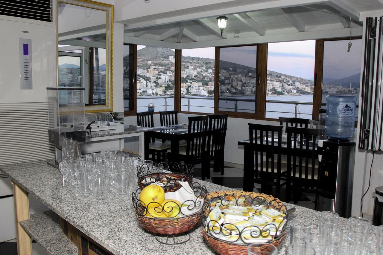 Republika Hotel Sarandë Exterior foto